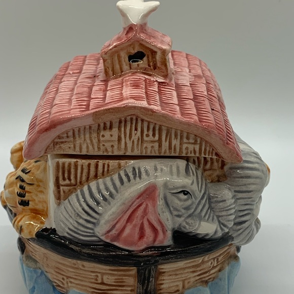 Noah’s Ark Ceramic Sugar & Creamer 3-piece set, 3-D Details - Picture 11 of 16